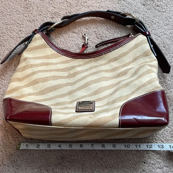 Dooney & Bourke Large Nikki Hobo bag. - Picture 9 of 16